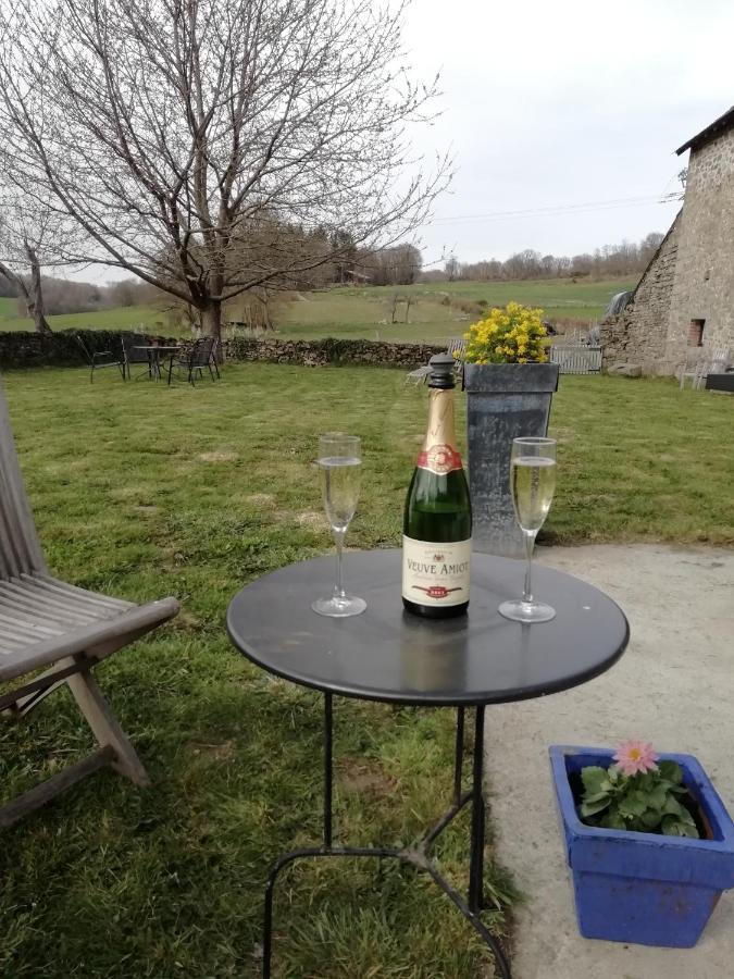 Dans La Creuse Bed & Breakfast Mourioux-Vieilleville ภายนอก รูปภาพ